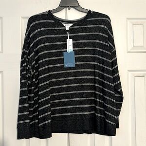 NWT Market & Spruce Top